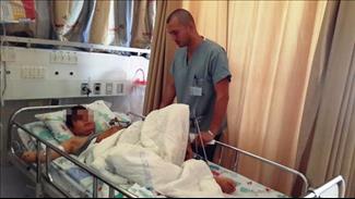 ילד סורי פצוע קשה הגיע מדמשק לגבול על חמור. הוא מטופל בבי"ח זיו