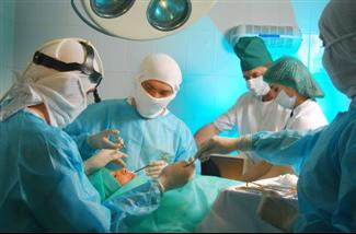 מתי כדאי לשקול ניתוח פלסטי בקרב ילדים ומתבגרים?