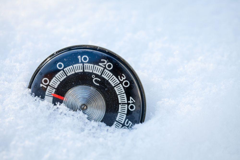 כיצד יש לנהוג בחשד להיפותרמיה?