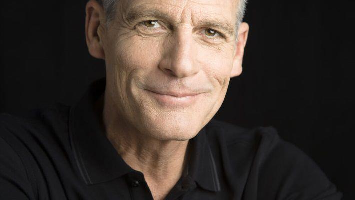 ניתוח הרמת עפעפיים לגברים. הטיפול חייב להיות עדין ביותר