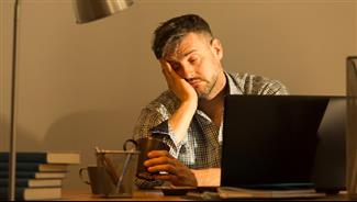 עובדים יותר מ-46 שעות בשבוע? אתם בסיכון מוגבר למחלות לב