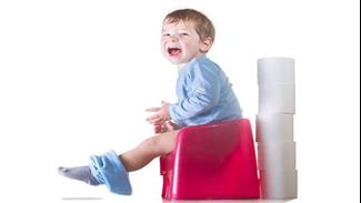 גמילה מחיתולים עשויה לגרום לעצירות? כל המידע החיוני