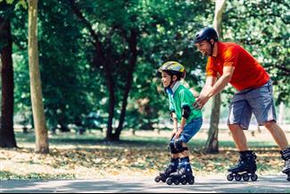 שיגעון הברבי: הקיץ הזה מחליקים על גלגיליות