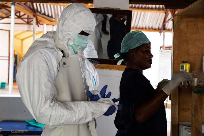 בית חולים באפריקה בזמן התפרצות האבולה