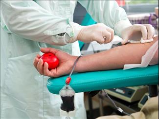 ארה"ב מבטלת את האיסור על תרומות דם מהומואים