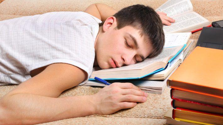 תסמונת פאזת השינה הדחוייה. השכיחה ביותר מבין הפרעות השינה