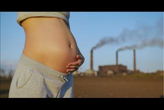חשיפה לזיהום אוויר בהיריון עלולה להשפיע על העובר