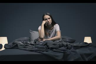 בין עייפות להתמכרות: הסכנות שבשימוש ממושך בכדורי שינה